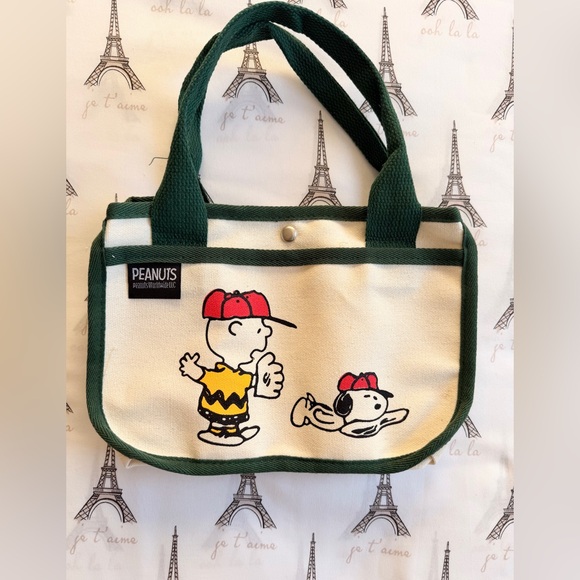 Peanuts Cream and Green Tote Bag - Picture 4 of 6